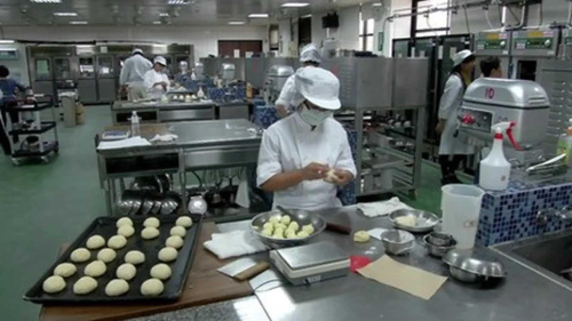 THÔNG BÁO TUYỂN SINH ĐƠN HÀNG NHÀ MÁY BÁT PHƯƠNG