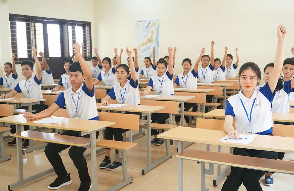 Học viên và thi tuyển