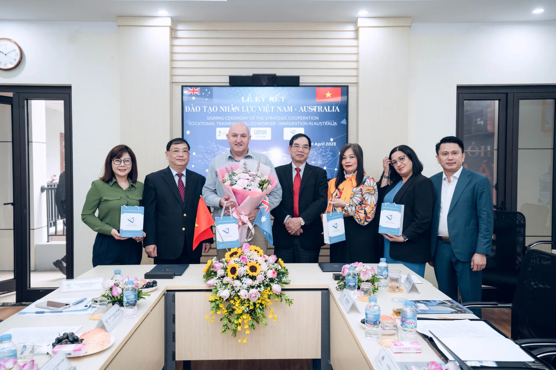 Đại Học Hoà Bình