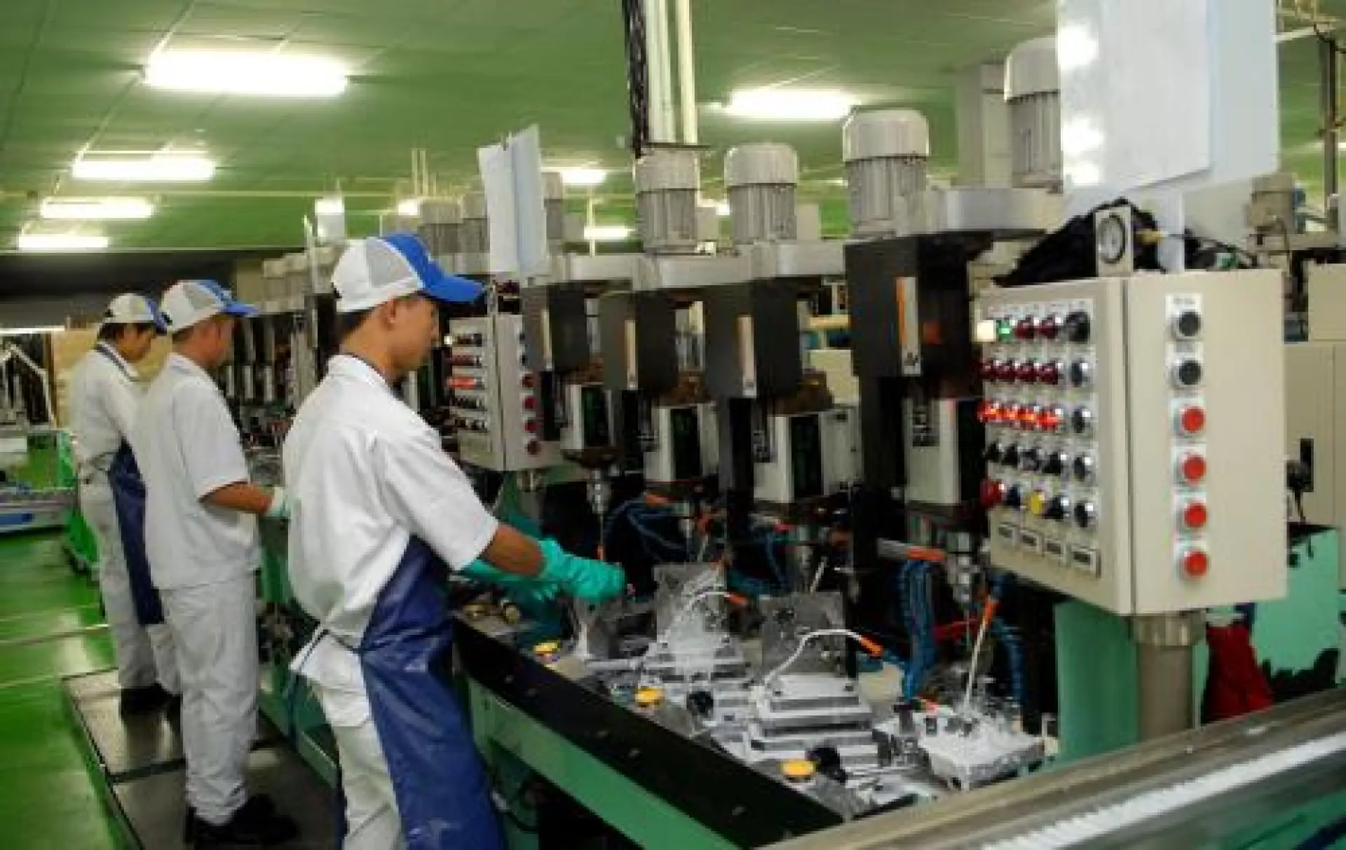 Tuyển 1 Nam gia công chế tạo linh kiện