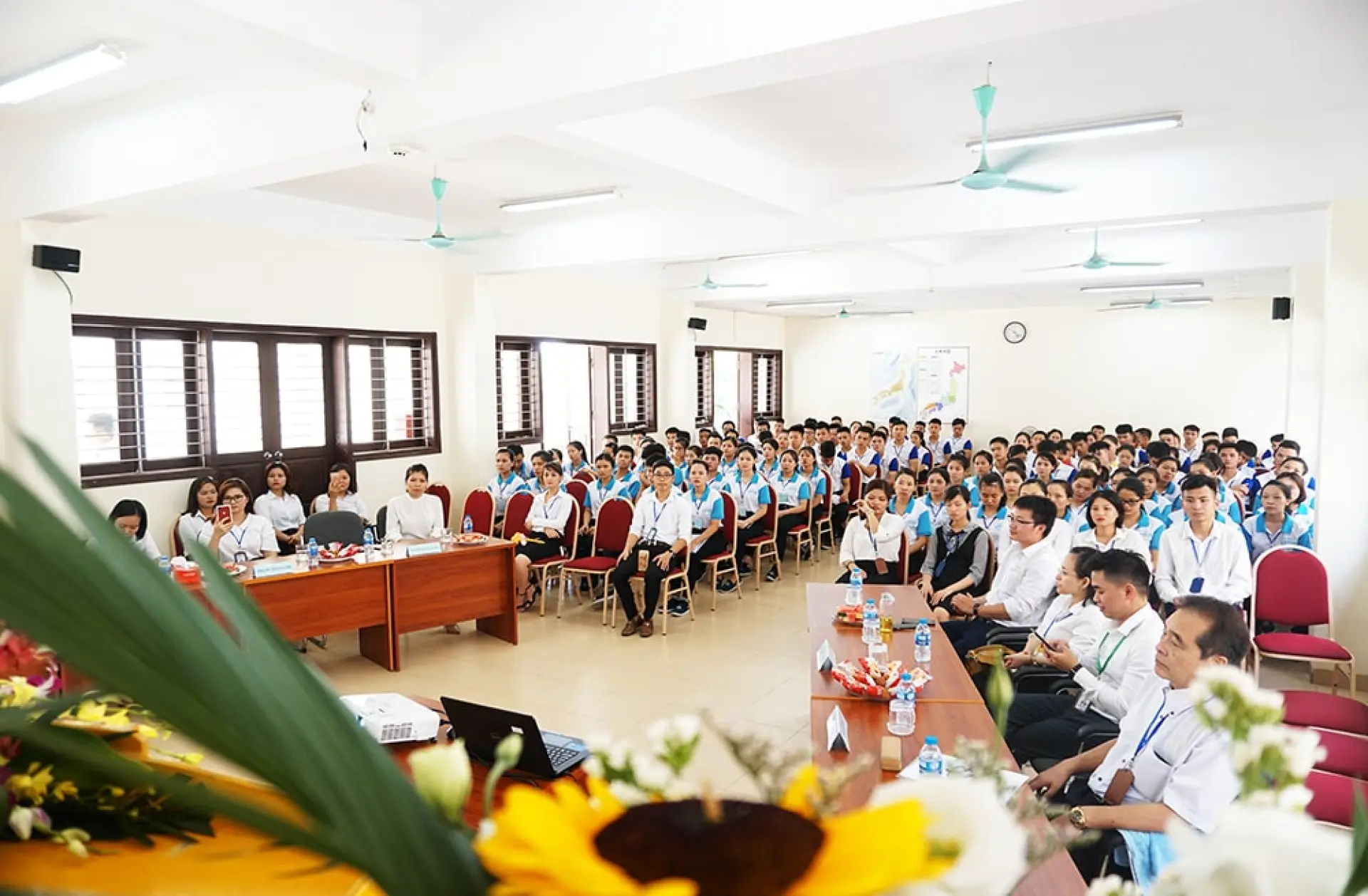 Lễ nhập học lớp NB34 , NB35 của Trung tâm Lotus Human Resources