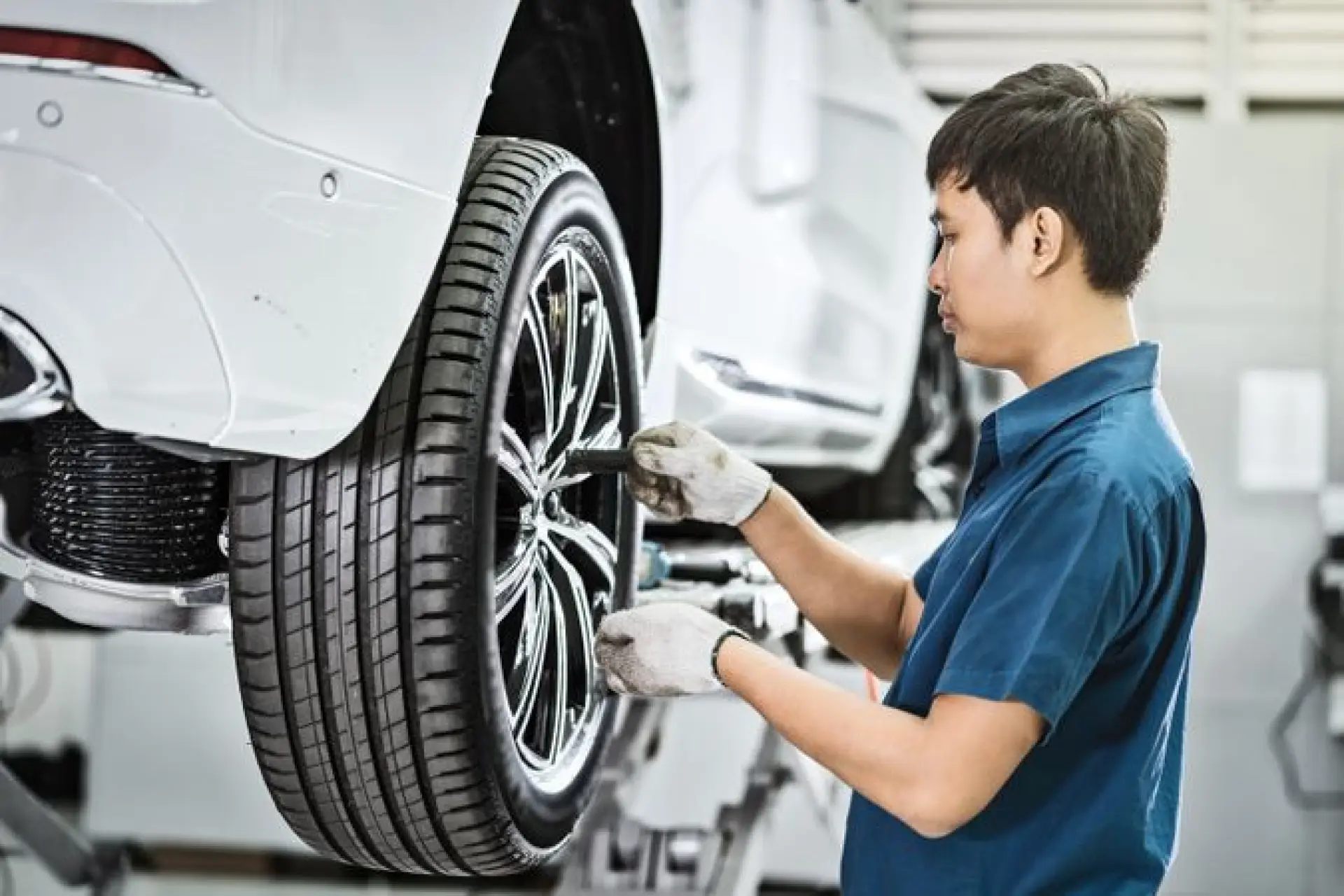 Tuyển 15 nam bảo dưỡng ô tô tại Saitama