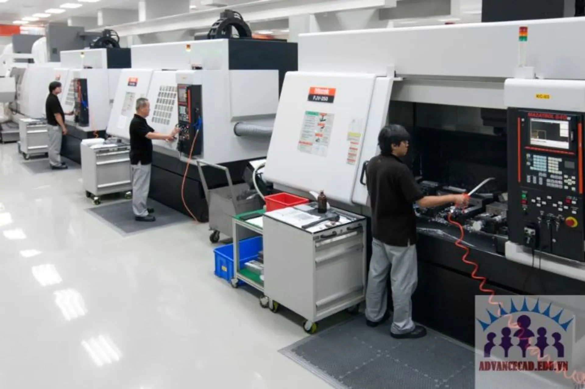 Tuyển 1 Nam thao tác máy CNC, ép nhựa, hàn