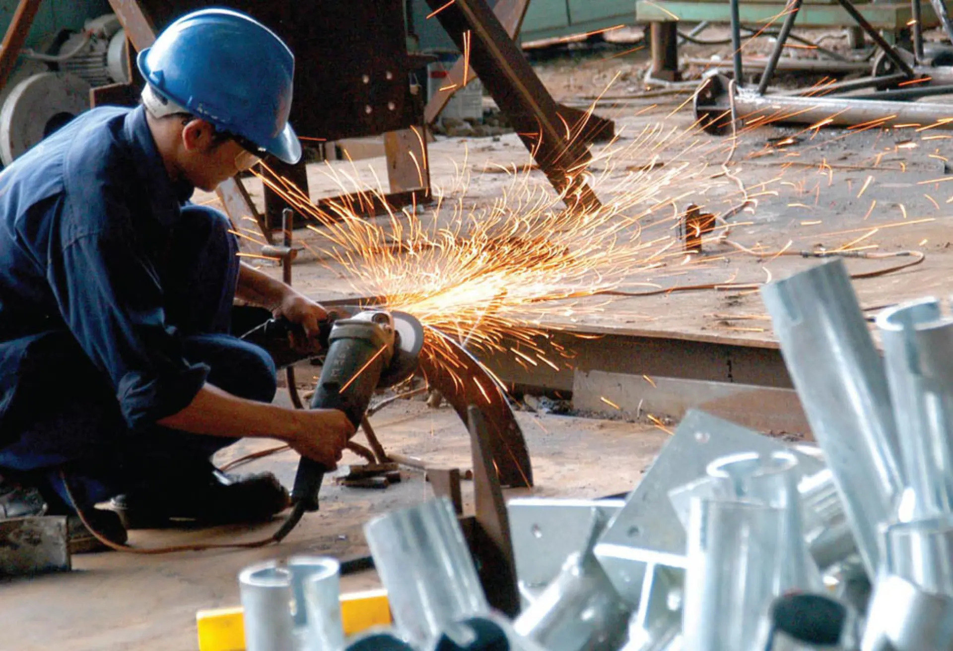 Tuyển 35 Nam làm hàn, cơ khí tại Aichi