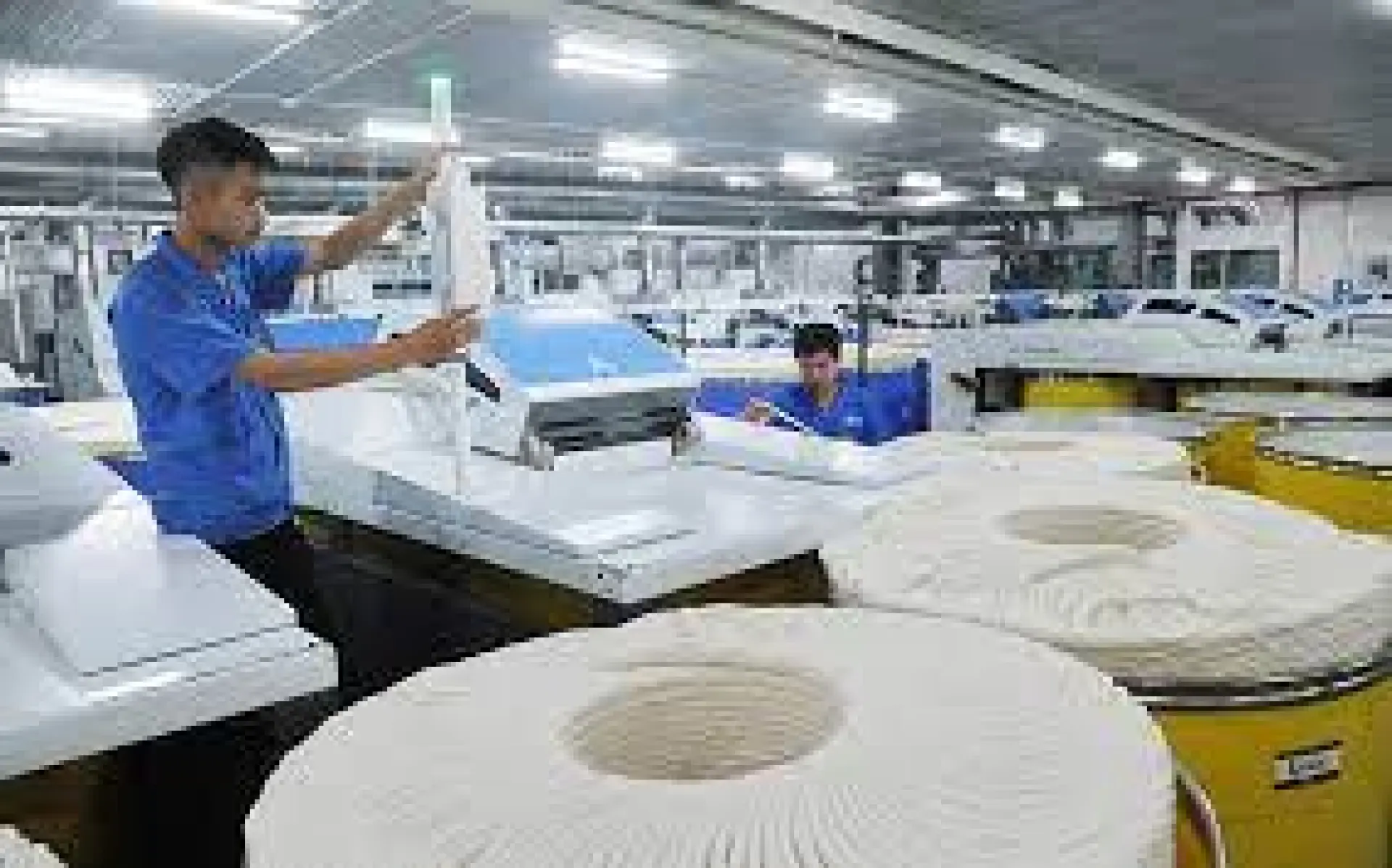 Tuyển 1 Nam thao tác máy dệt vải