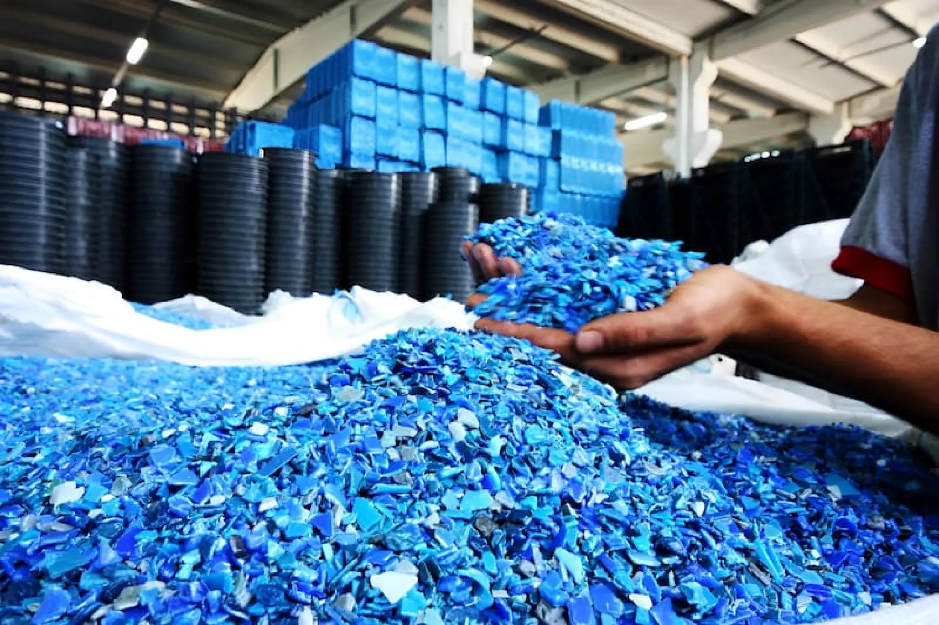 Tuyển 1 Nữ chế tạo sản phẩm nhựa