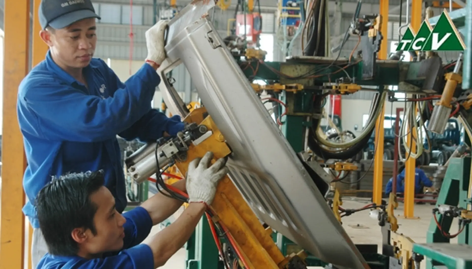 Tuyển 1 Nam lắp ráp cơ khí máy móc