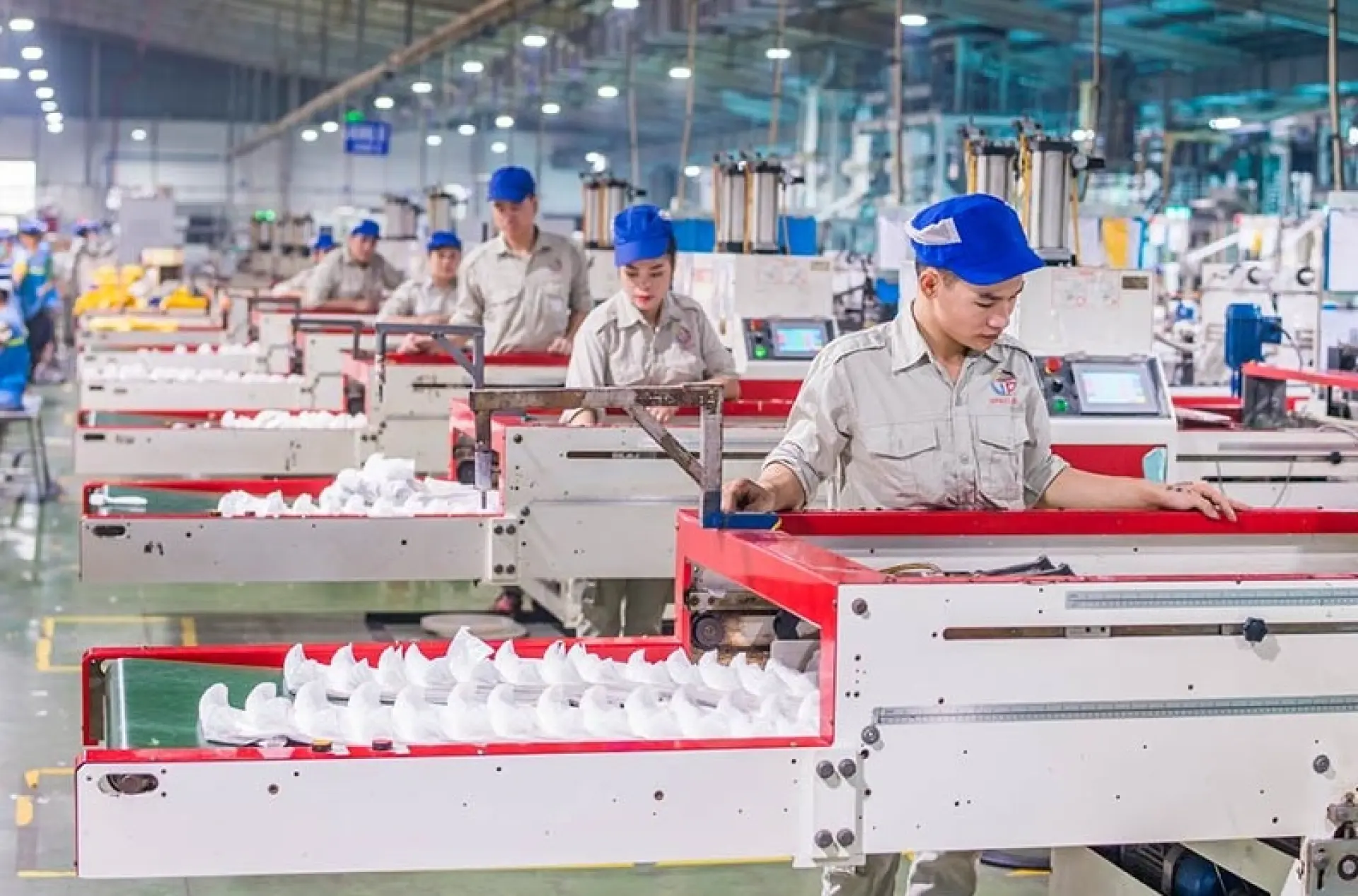Tuyển 1 Nam sản xuất các loại bao bì đóng gói