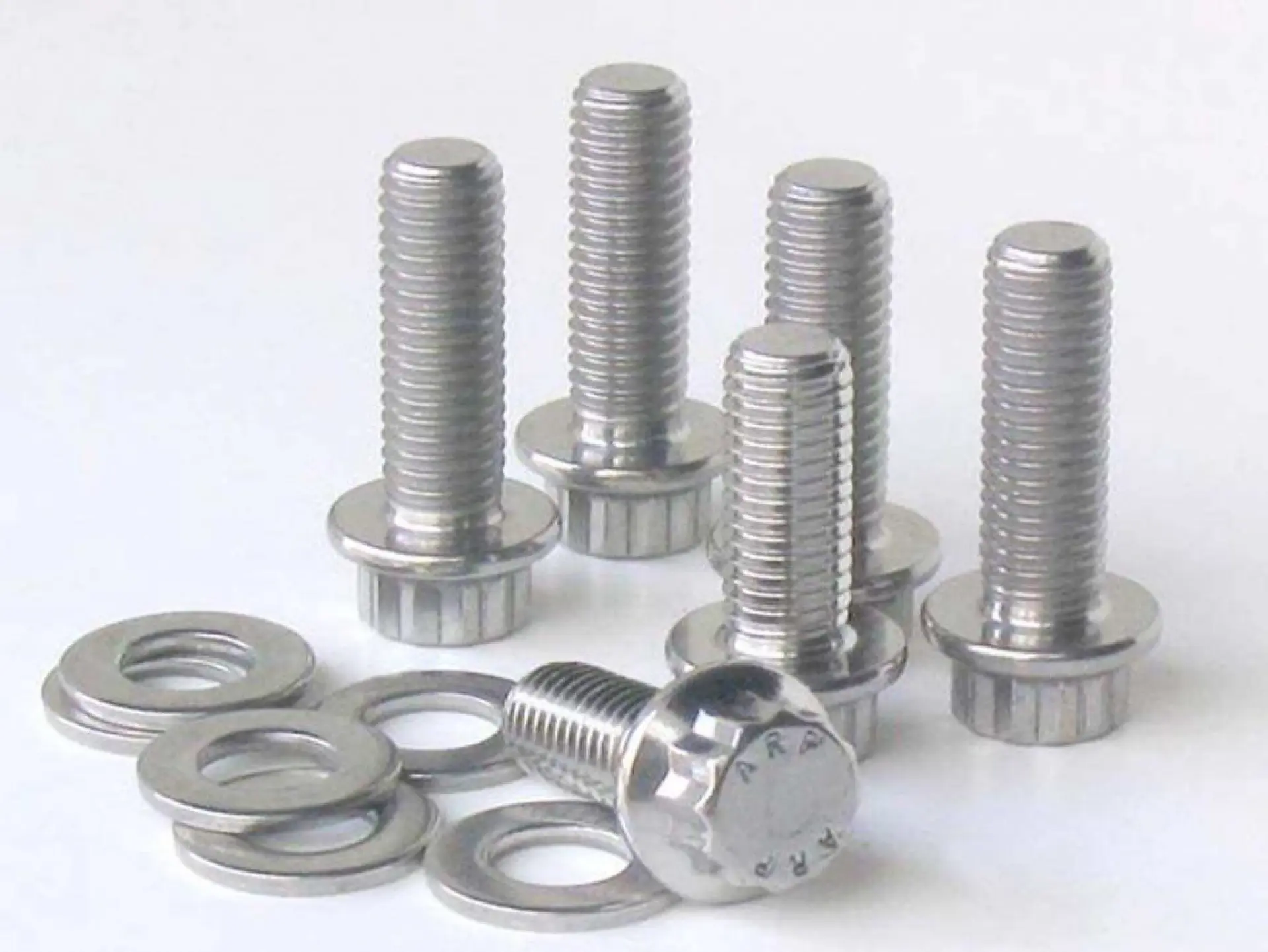 Tuyển 1 Nam sản xuất sắt