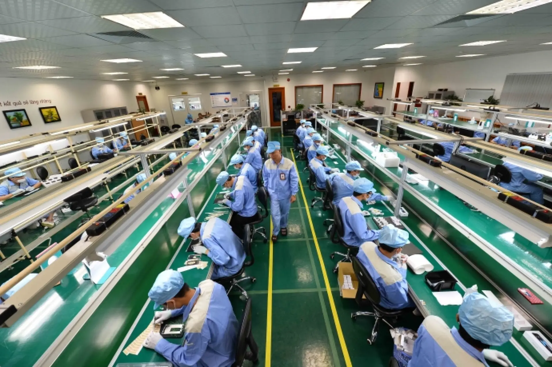 Tuyển 2 Người sản xuất sản phẩm điện tử