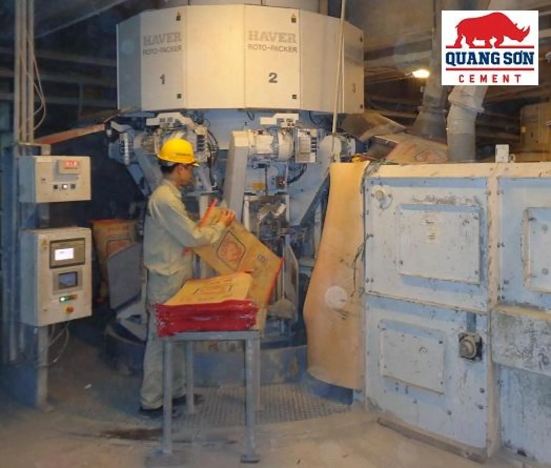 Tuyển 1 Nam vận hành máy sản xuất xi măng