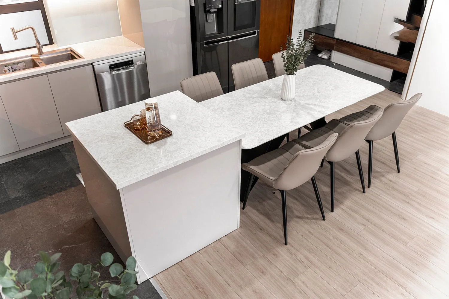 Mẫu đá VICOSTONE CALACATTA - sản phẩm gây tiếng vang trên thị trường quốc tế