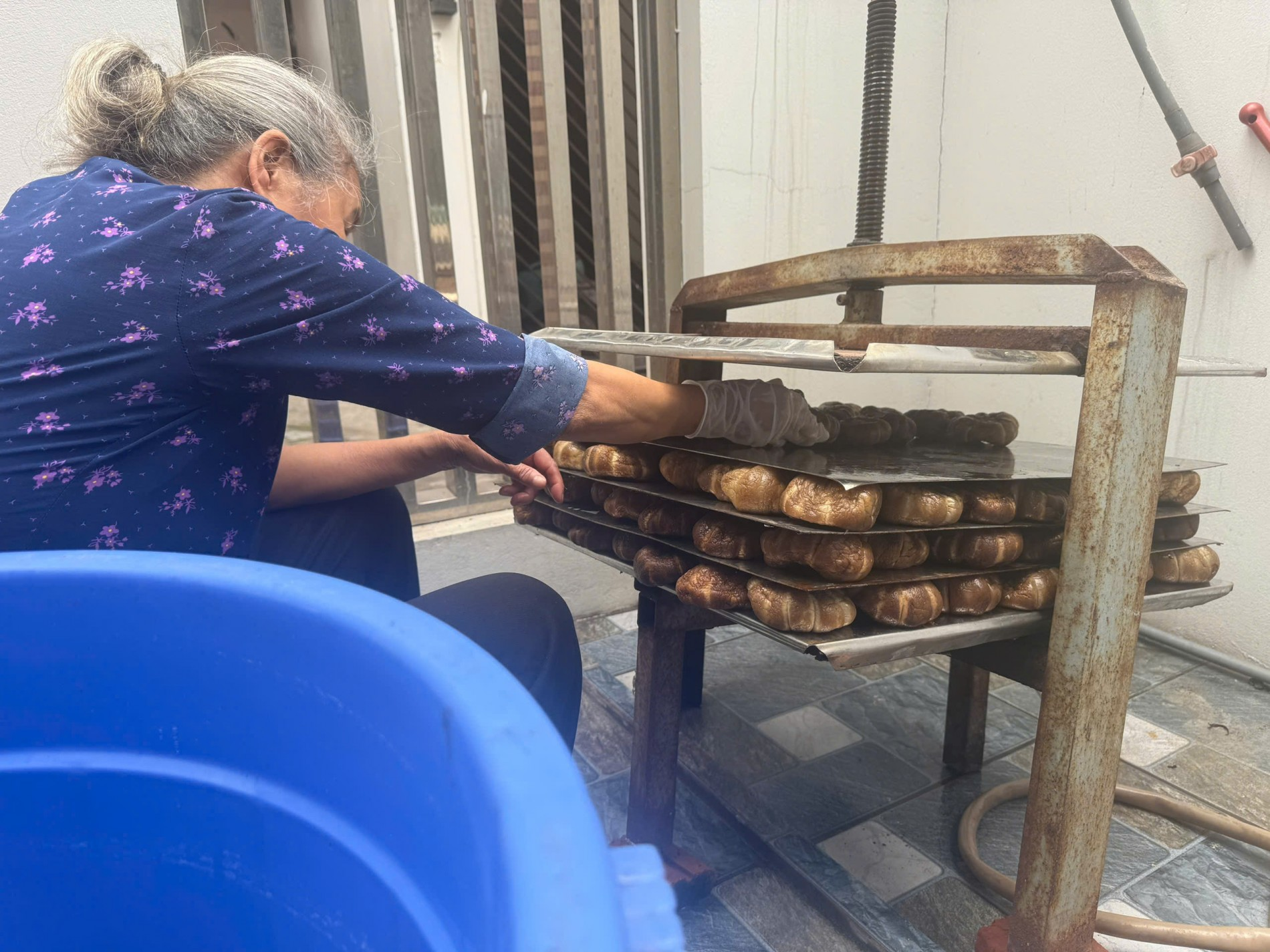 Vì sao cà dầm tương được gọi là "cà tiến vua"?