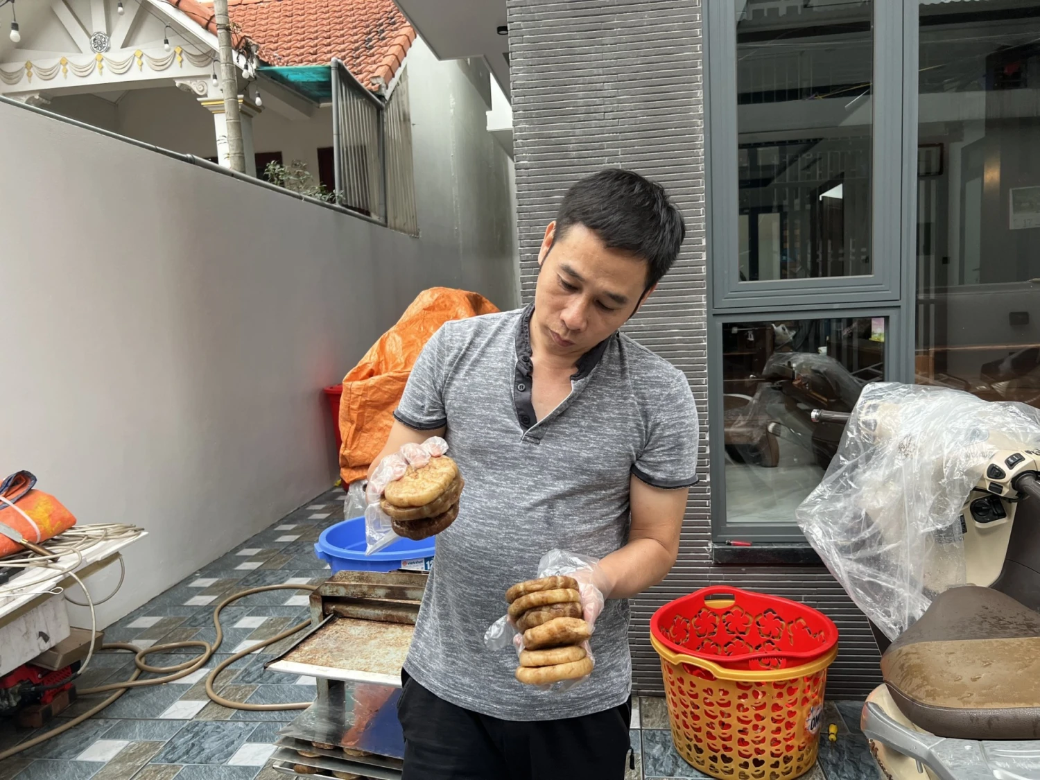 Câu chuyện của người làm cà dầm tương truyền thống