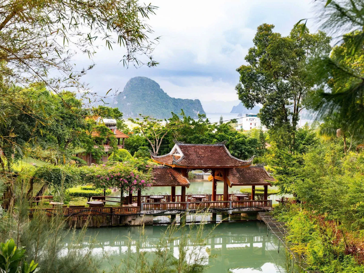 Bái Tử Long Mountain Resort