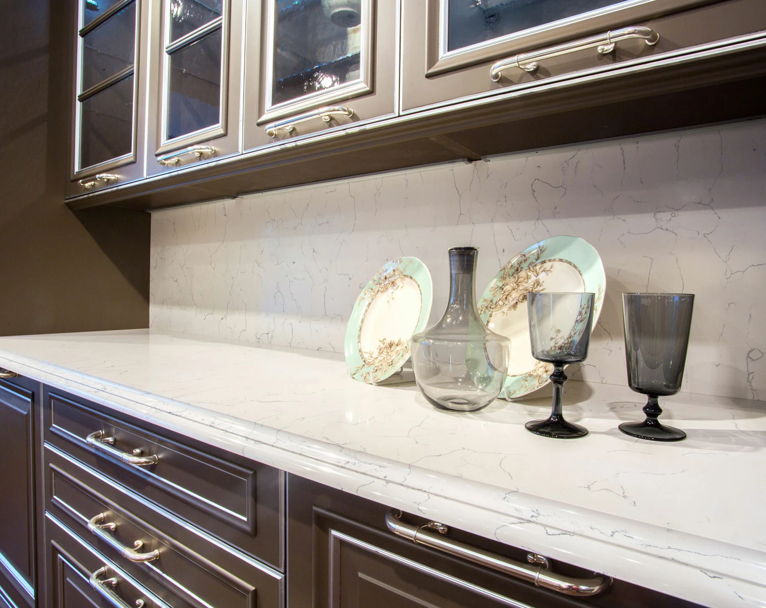 BQ8440 Bianco Venato™