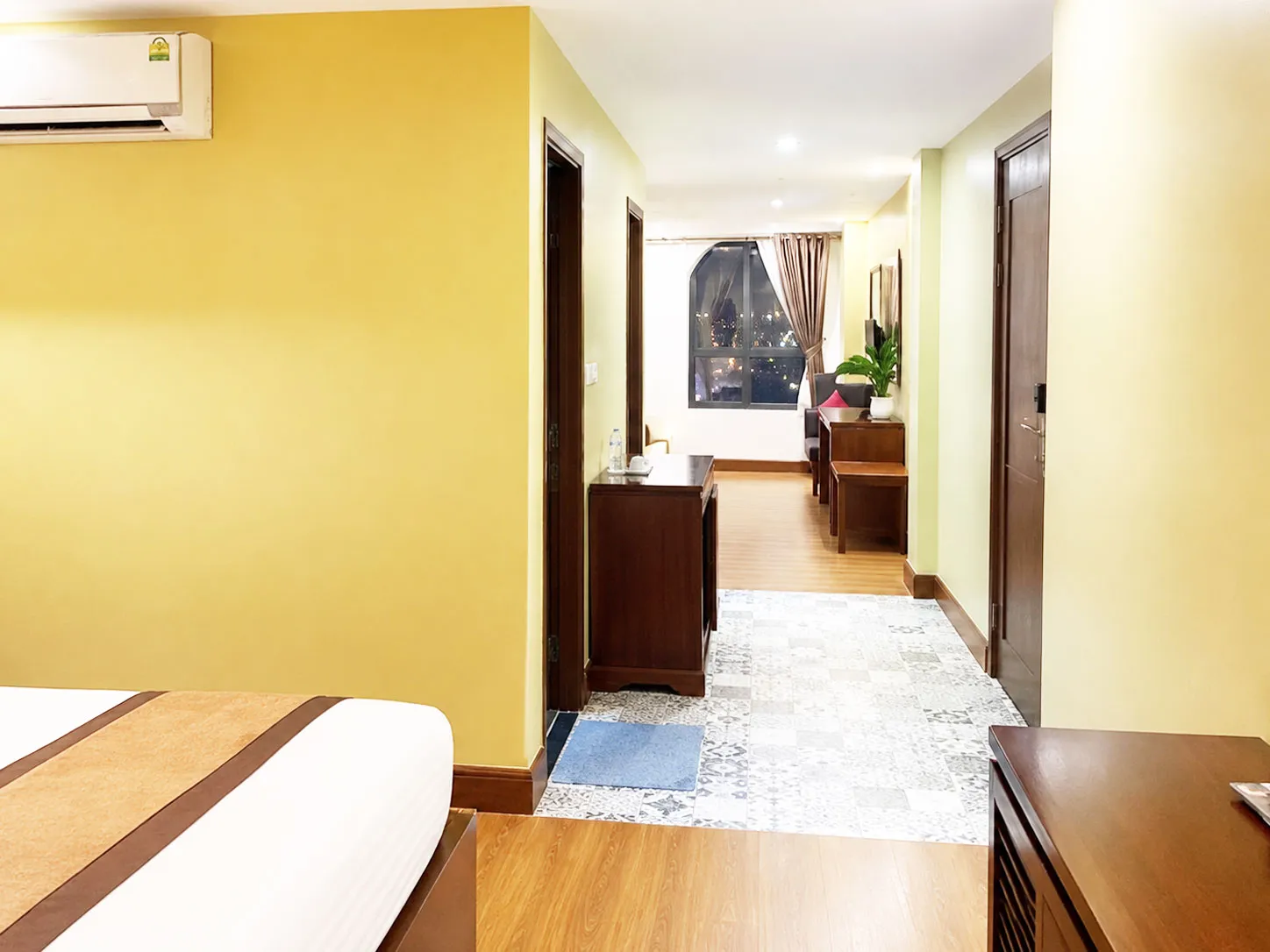 Phòng Connecting Room